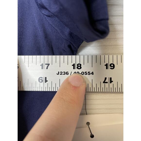 New York Laundry + MEDics Shirt Womens Small V-Neck Scrub Top Stretch Pockets - Picture 5 of 7